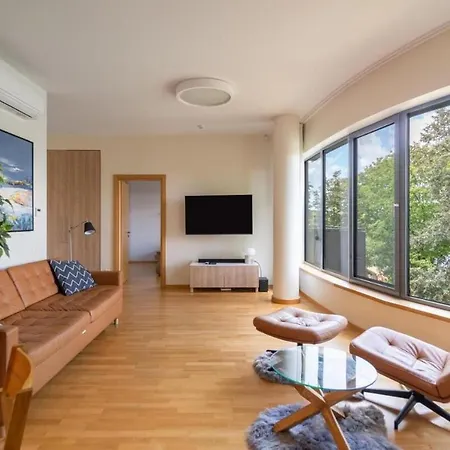 2 Bedroom With Balconies Apartment Druskininkai