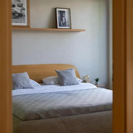 2 Bedroom With Balconies Appartement *