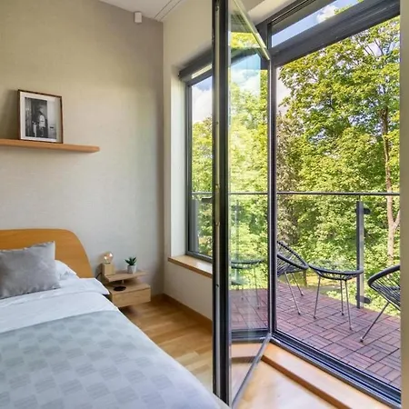 Appartement 2 Bedroom With Balconies *