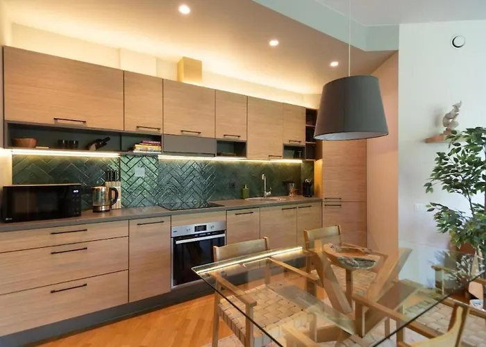 2 Bedroom With Balconies *