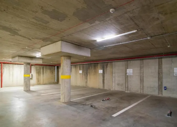 2 Bedroom With Balconies Apartament *