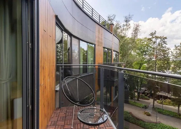 2 Bedroom With Balconies アパート ドルスキニンカイ