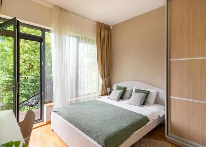 2 Bedroom With Balconies Apartament