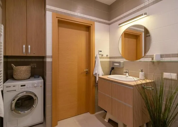 2 Bedroom With Balconies *